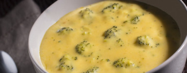 LCHF brokolijeva juha s sirom